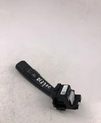 Volvo V40 Indicator stalk 31394001