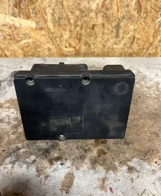 Mercedes-Benz C W203 ABS Pump A2095452532