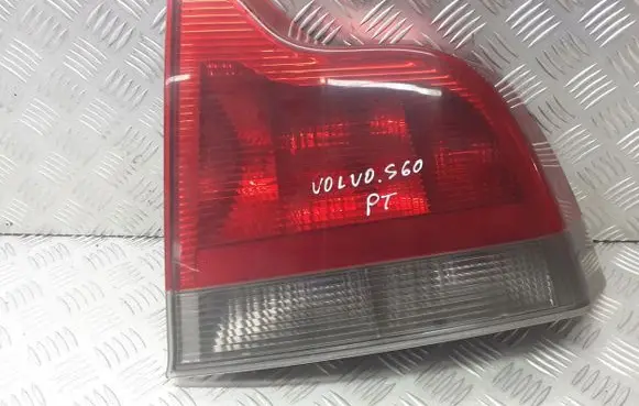 Volvo S60 Rear/tail lights 8664080