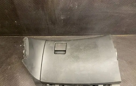 Opel Insignia A Glove box 13308550