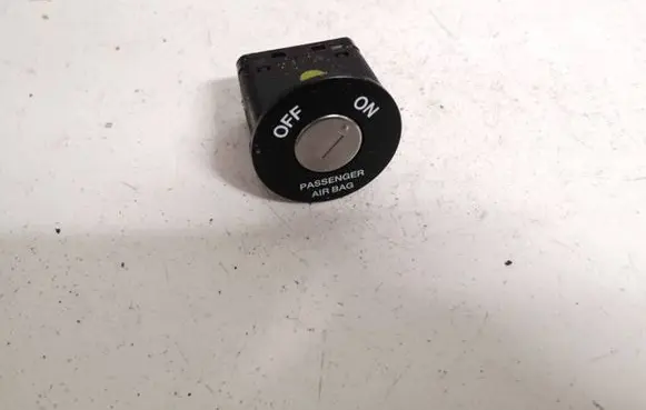 KIA Ceed Passenger airbag on/off switch 378090
