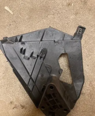 Rear door exterior handle/bracket
