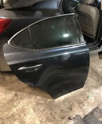 Lexus IS 220D-250-350 Rear door