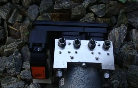 Peugeot 2008 II ABS Pump 9838074480 10022020904