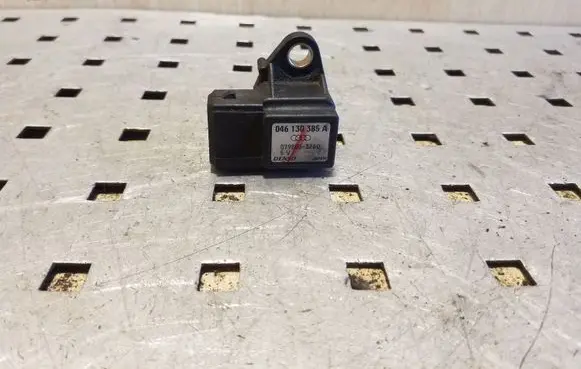 Volvo S70 V70 V70 XC Air pressure sensor 046130385A