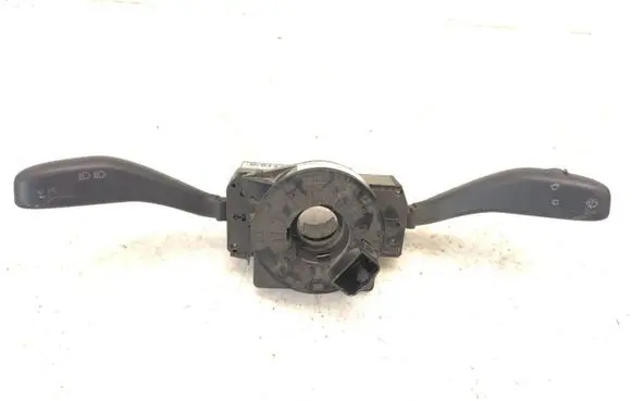 Wiper turn signal indicator stalk/switch