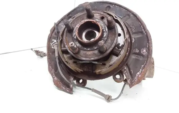 Rear wheel hub spindle/knuckle