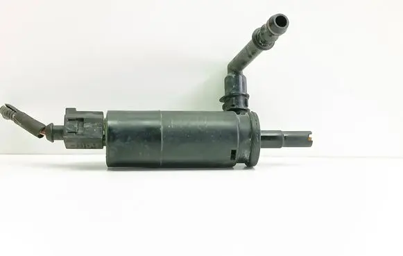 Volkswagen Golf Plus Headlight washer pump 3B7955681