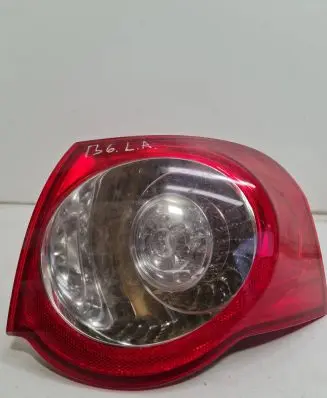 Volkswagen PASSAT B6 Rear/tail lights 272002S13