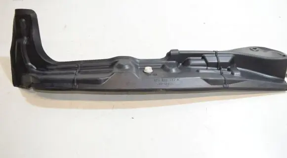 Audi A4 S4 B6 8E 8H Fender end trim 8E0821112A