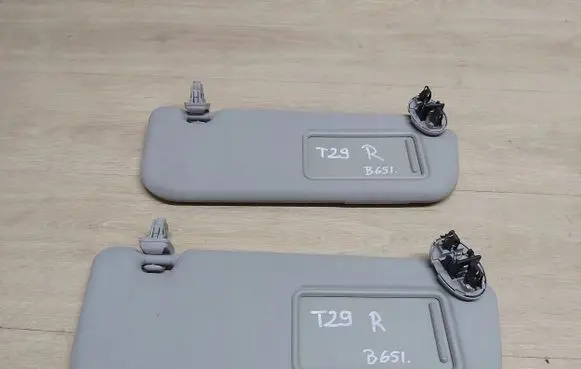 Toyota Avensis T270 Sun visor