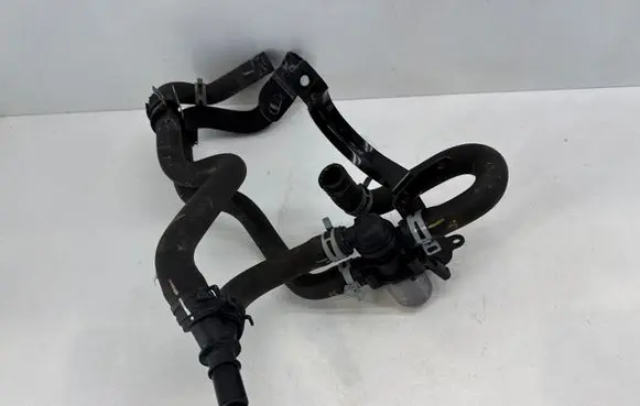 Volvo XC40 Electric auxiliary coolant/water pump 31461924