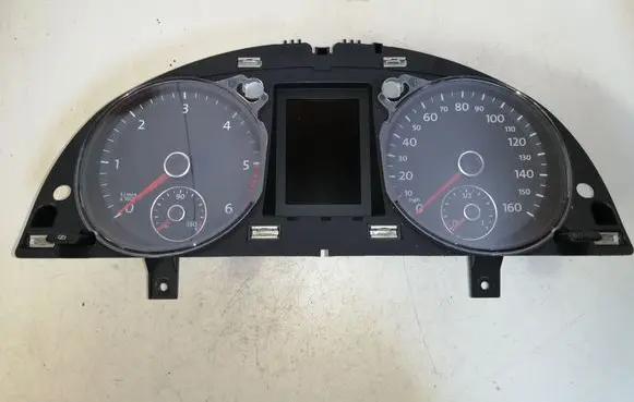 Volkswagen PASSAT B6 Speedometer (instrument cluster) 3C0920972J