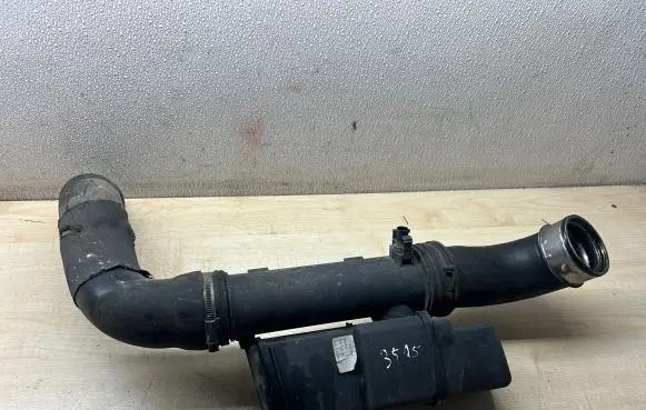 Mercedes-Benz E W211 Intercooler hose/pipe A2115280308