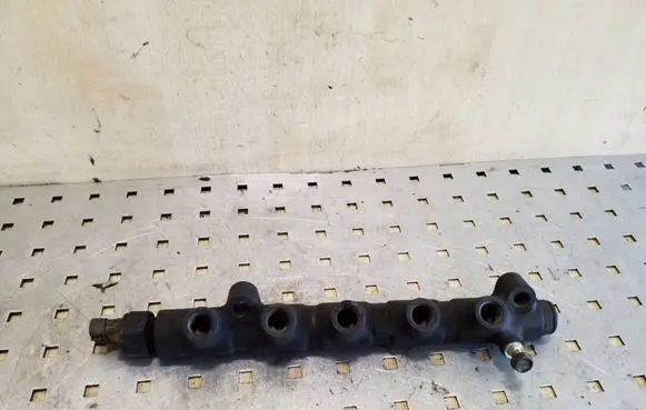 Toyota Avensis Verso Fuel main line pipe 89458