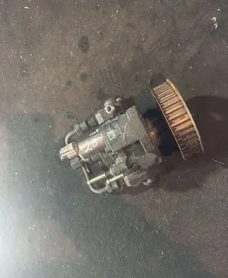 Toyota Avensis T250 Fuel injection high pressure pump 2210027020 2940000172