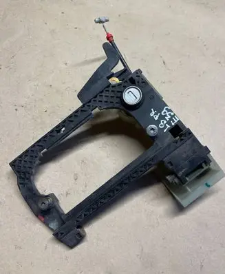 BMW 5 E39 Front door exterior handle/bracket 
