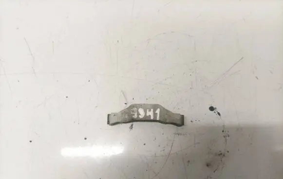 Skoda Octavia Mk2 (1Z) Fuel Injector clamp holder 