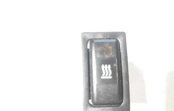 Toyota Avensis T250 Windscreen/window heater switch 153337