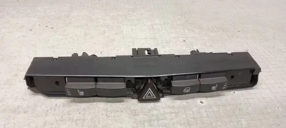 Opel Zafira B Hazard light switch 660331