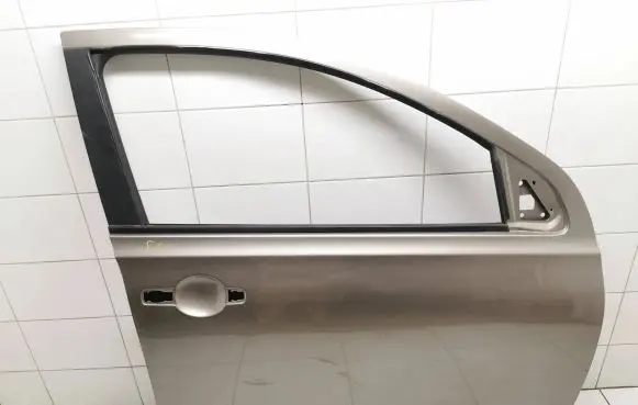 Nissan Qashqai Front door