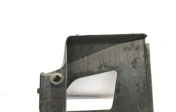 Tesla Model S Intercooler air guide/duct channel 105807200C