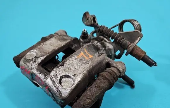 Rear brake caliper