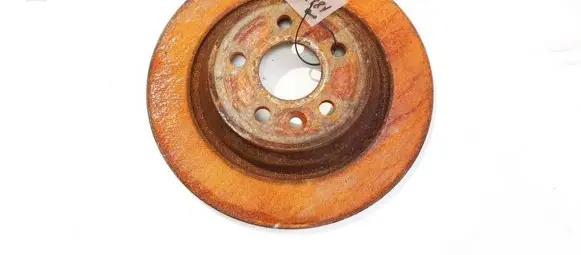 Volvo V70 Rear brake disc neventiliuojamas