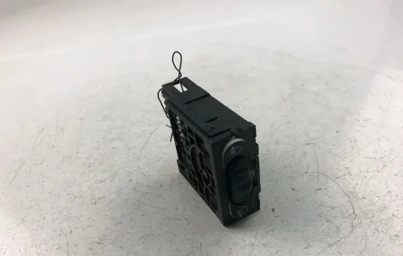 Renault Clio III Light switch 8200060042