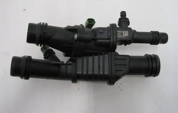 Peugeot 5008 III Thermostat 9838782180