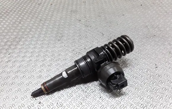 Seat Altea XL Fuel injector 038130073AG