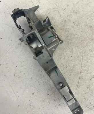 Front door exterior handle/bracket