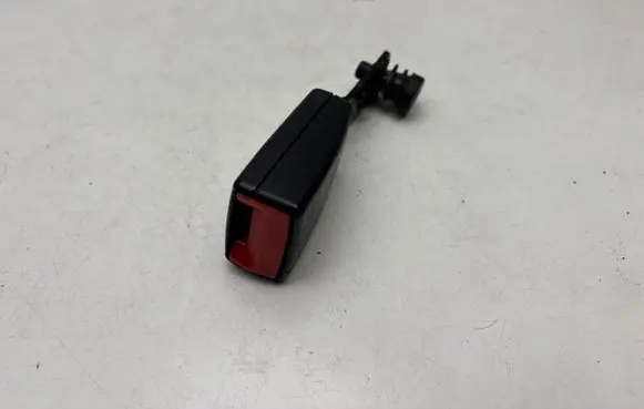 Volkswagen Touran II Rear seatbelt buckle 1T0858491D
