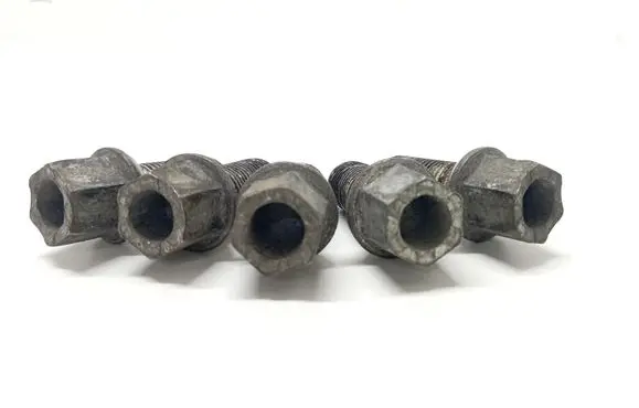 Nuts/bolts