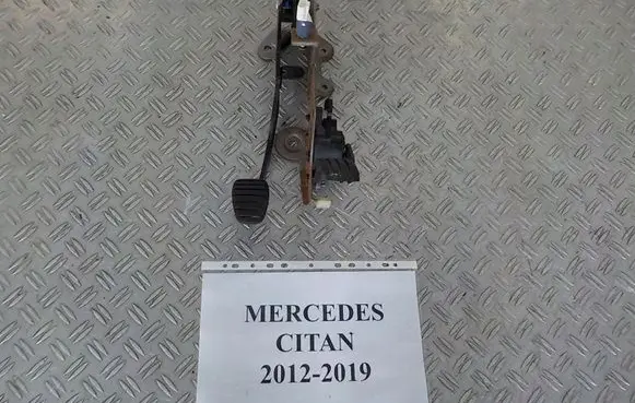 Mercedes-Benz Citan W415 Pedal assembly 8200436878