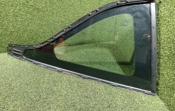 Renault Espace V (RFC) Rear vent window glass 833073624R 833072513R