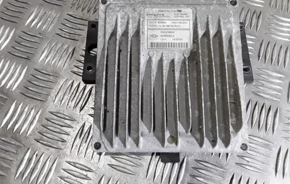 Renault Megane II Engine control unit/module 8200259832 8200308212 80188709BWG