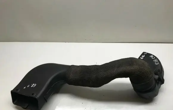 KIA Carens I Air intake hose/pipe 282102E000
