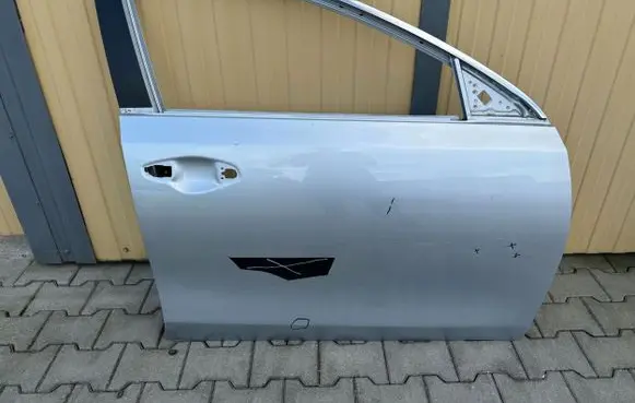 KIA Ceed Front door