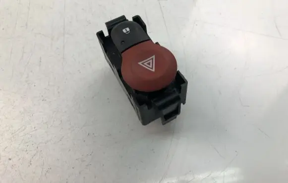Dacia Sandero Hazard light switch E3160101