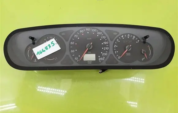 Citroen C5 Speedometer (instrument cluster) 9635289280