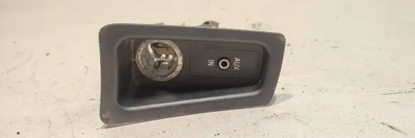BMW 1 E81 E87 AUX in-socket connector 6930561