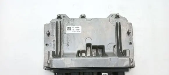 BMW 1 F20 F21 Engine control unit/module 8662411
