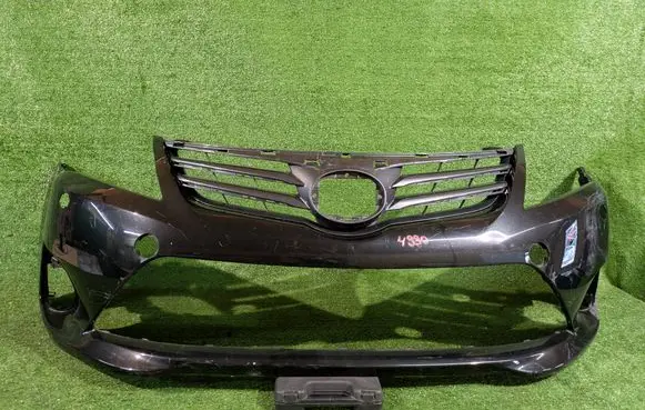 Toyota Avensis T270 Front bumper 