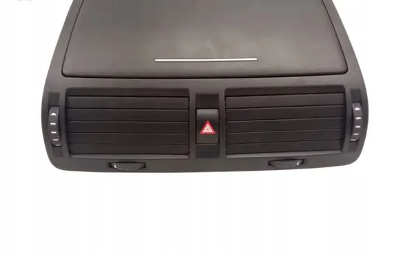 Skoda Octavia Mk2 (1Z) Dashboard air vent grill cover trim 1Z0820951