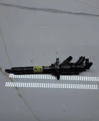 Fuel injector