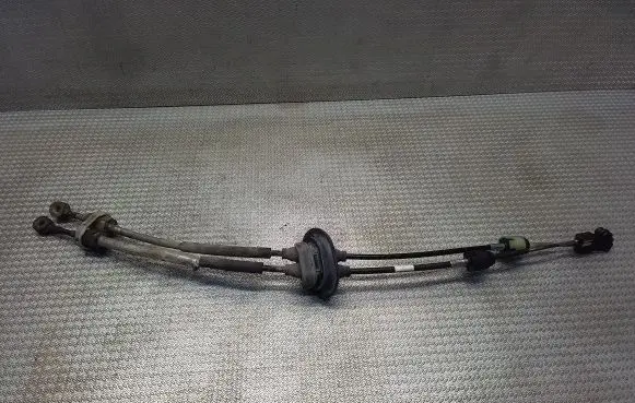 Peugeot Partner Gear shift cable linkage 9615045G