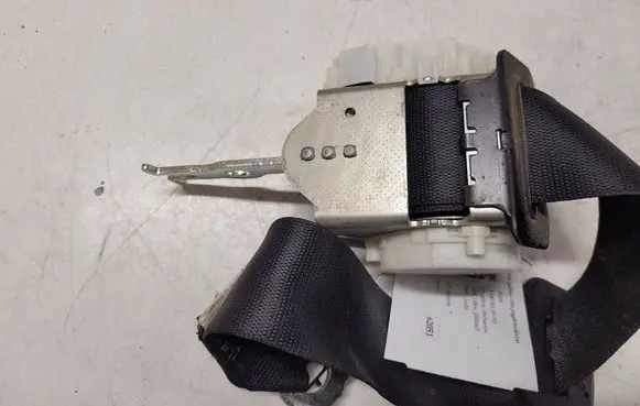 BMW 5 E60 E61 Rear seatbelt 33061255 S4913281201H