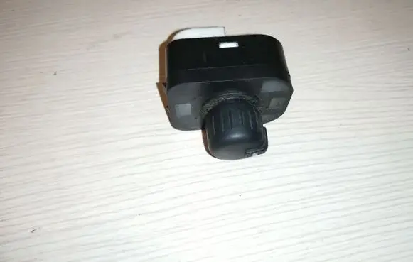 Wing mirror switch