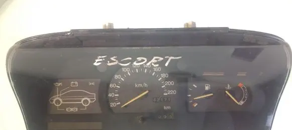 Ford Escort Speedometer (instrument cluster) 91AB10848AD 91AB10841AC